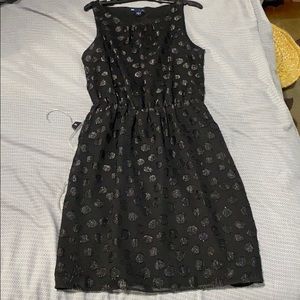 Black sleeveless dress